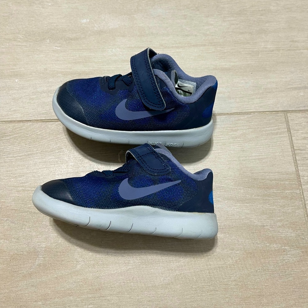 Walker blue Nike Shoes